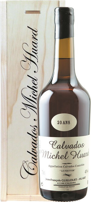 Кальвадос Michel Huard 20 Ans Calvados AOC wooden box 700 мл