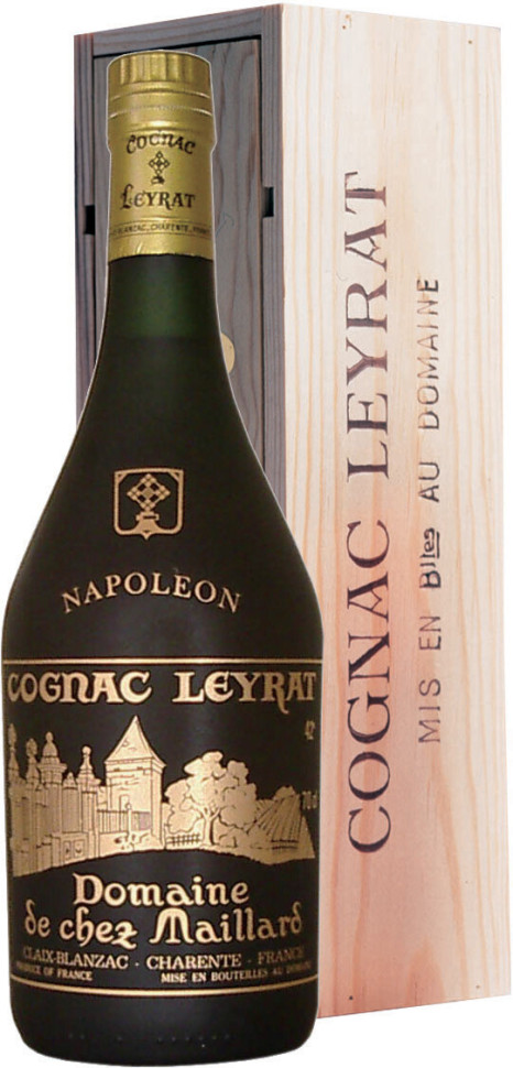 Коньяк Leyrat Napoleon wooden box 700 мл
