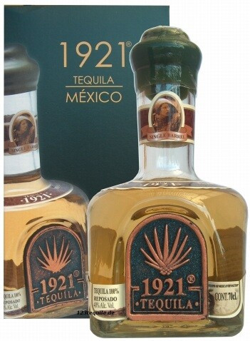 Текила 1921 Reposado gift box 0.7 л
