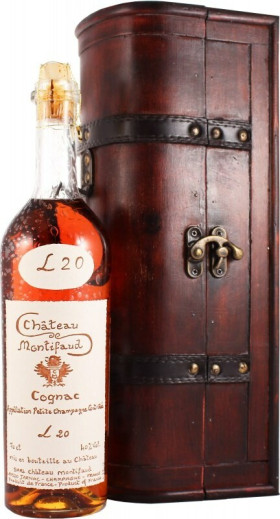 Коньяк Chateau de Montifaud 20 Years Old Fine Petite Champagne AOC wooden box Coffret Royal 700 мл