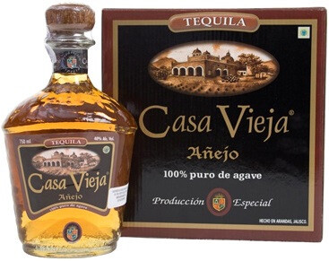 Текила Casa Vieja Anejo gift box 0.75 л