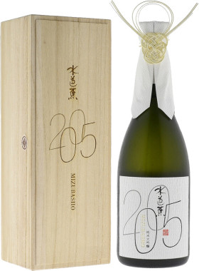 Саке Nagai Mizubasho Jyummadaiginjo 2005 wooden box 720 мл
