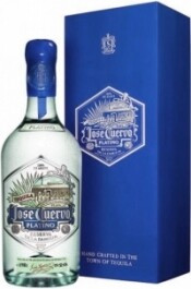 Текила Jose Cuervo Platino Reserva De la Familia in gift box 0.7 л