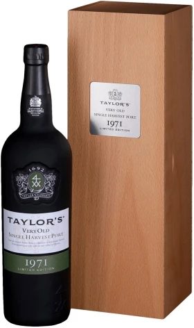 Портвейн Taylor's, Very Old Single Harvest Port, 1971, wooden box